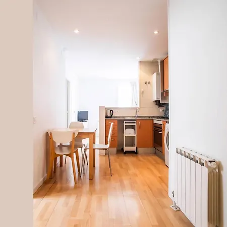 Apartment 23ptbg1090 - Beautiful 2br Near Sants Barcelona