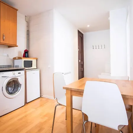 Apartment 23ptbg1090 - Beautiful 2br Near Sants Barcelona